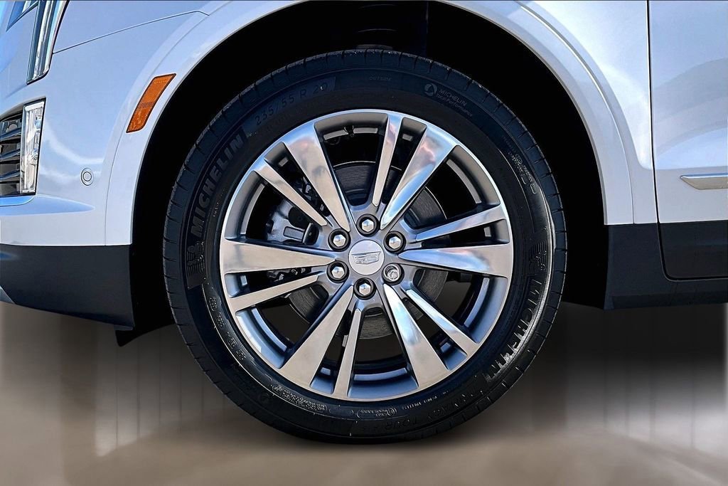 New 2026 Cadillac XT5 Premium Luxury w/ LPO, Floor Liner Package AWD/4WD image 12