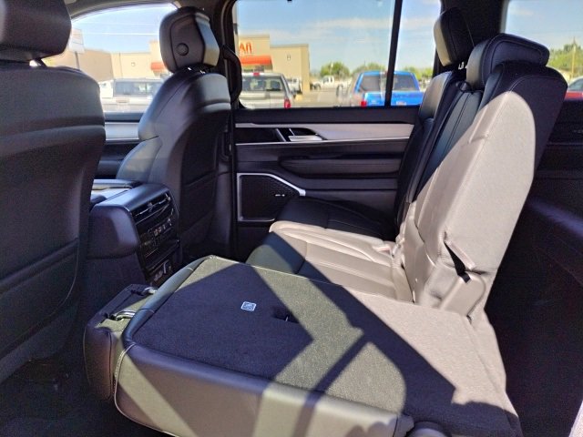 New 2025 Jeep Wagoneer L 4WD w/ Convenience Group I image 13