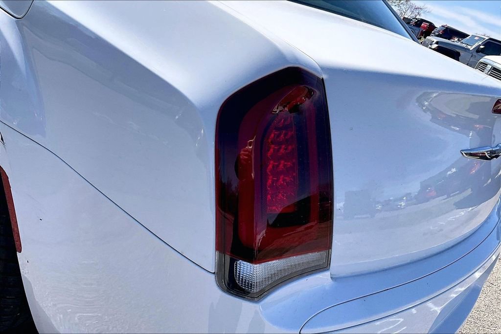 Used 2019 Chrysler 300 Touring w/ Sport Appearance Package image 25
