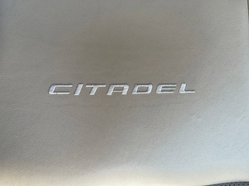 Used 2018 Dodge Durango Citadel w/ Technology Group AWD/4WD image 36