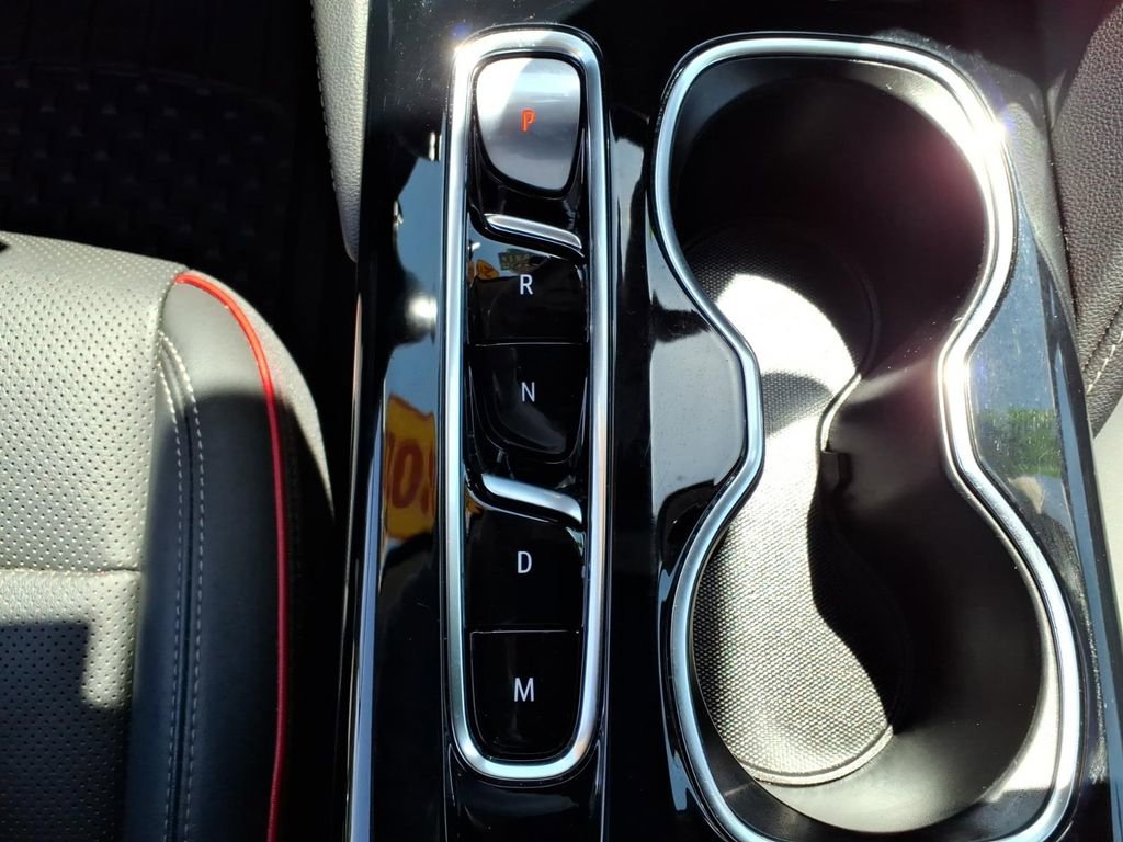 Used 2022 Buick Envision Essence w/ Sport Touring Package image 15