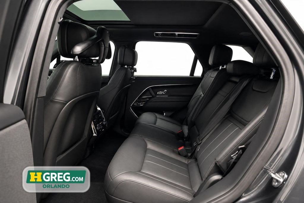 Used 2024 Land Rover Range Rover Sport Dynamic SE AWD/4WD image 14