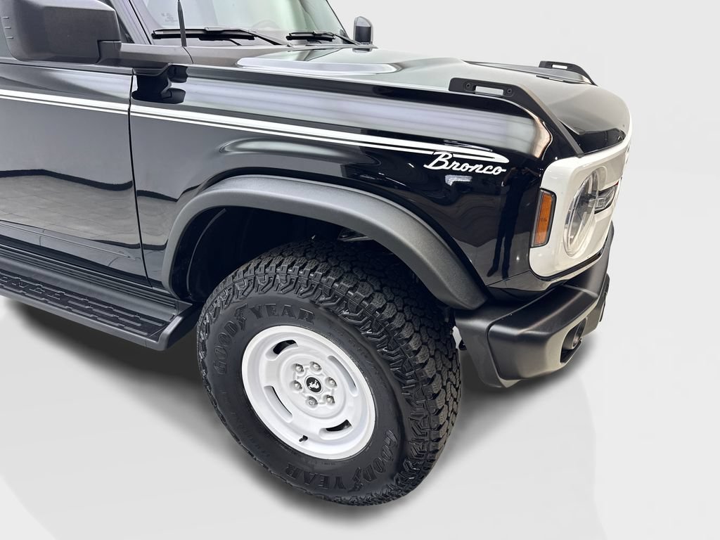 Used 2025 Ford Bronco Heritage Edition AWD/4WD image 18