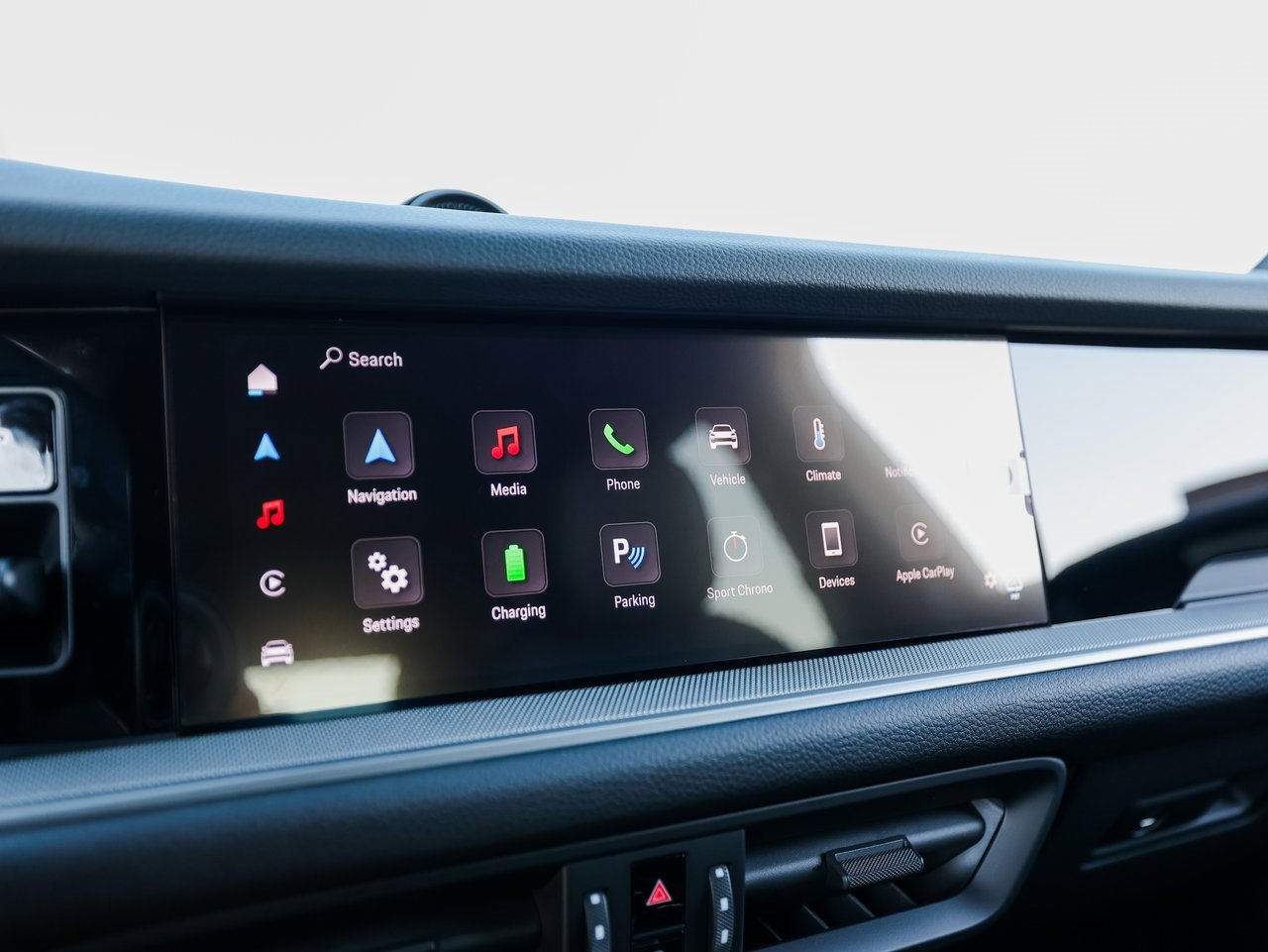 New 2025 Porsche Cayenne E-Hybrid image 18