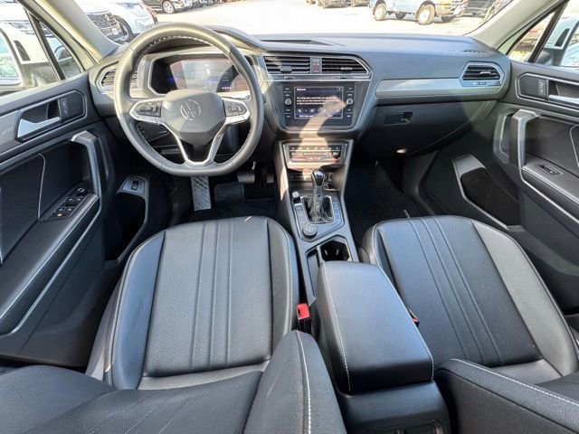 Certified 2022 Volkswagen Tiguan SE w/ Panoramic Sunroof Package image 12