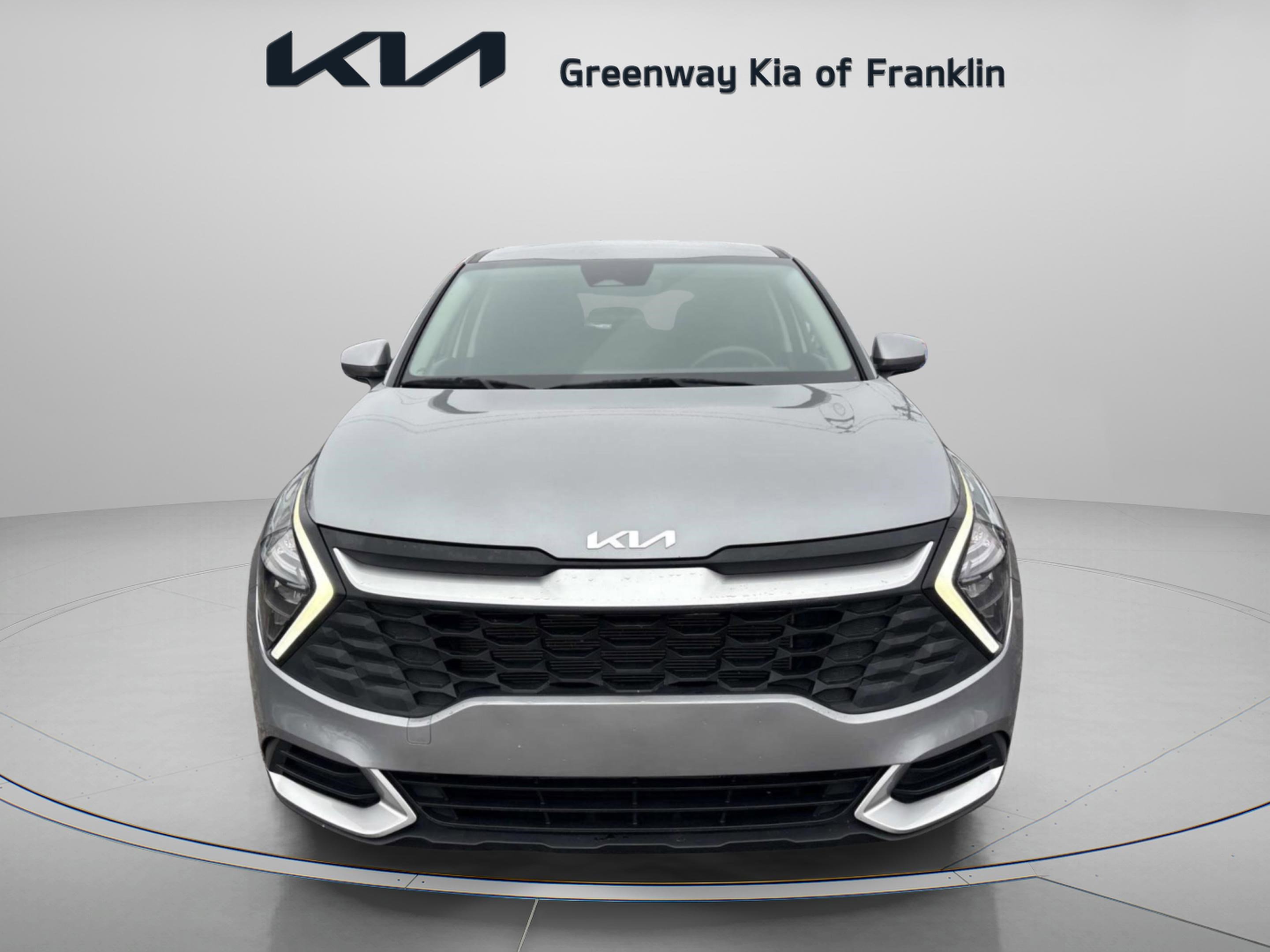 Used 2023 Kia Sportage LX image 2