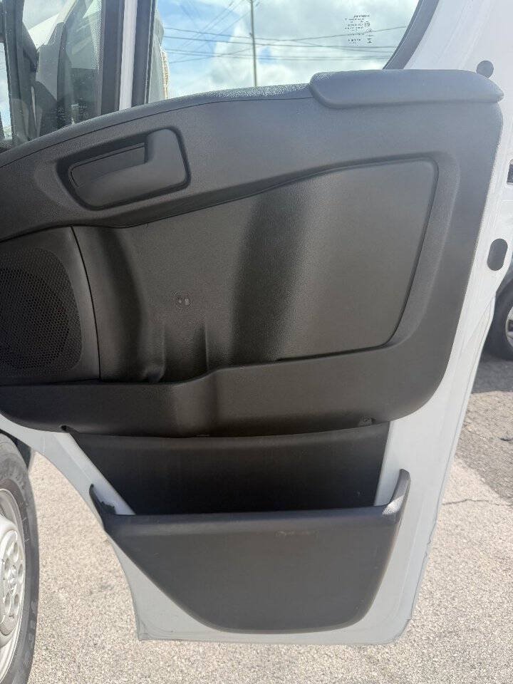 Used 2023 RAM ProMaster 3500 FWD image 4