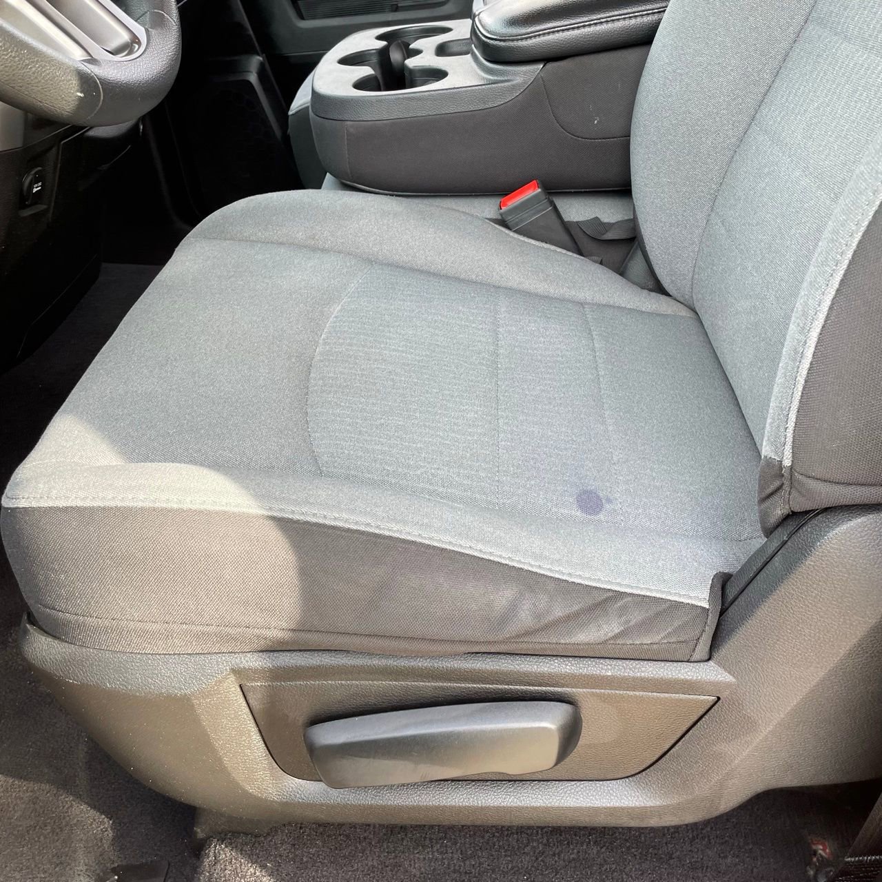 Used 2024 RAM 1500 Classic SLT image 22