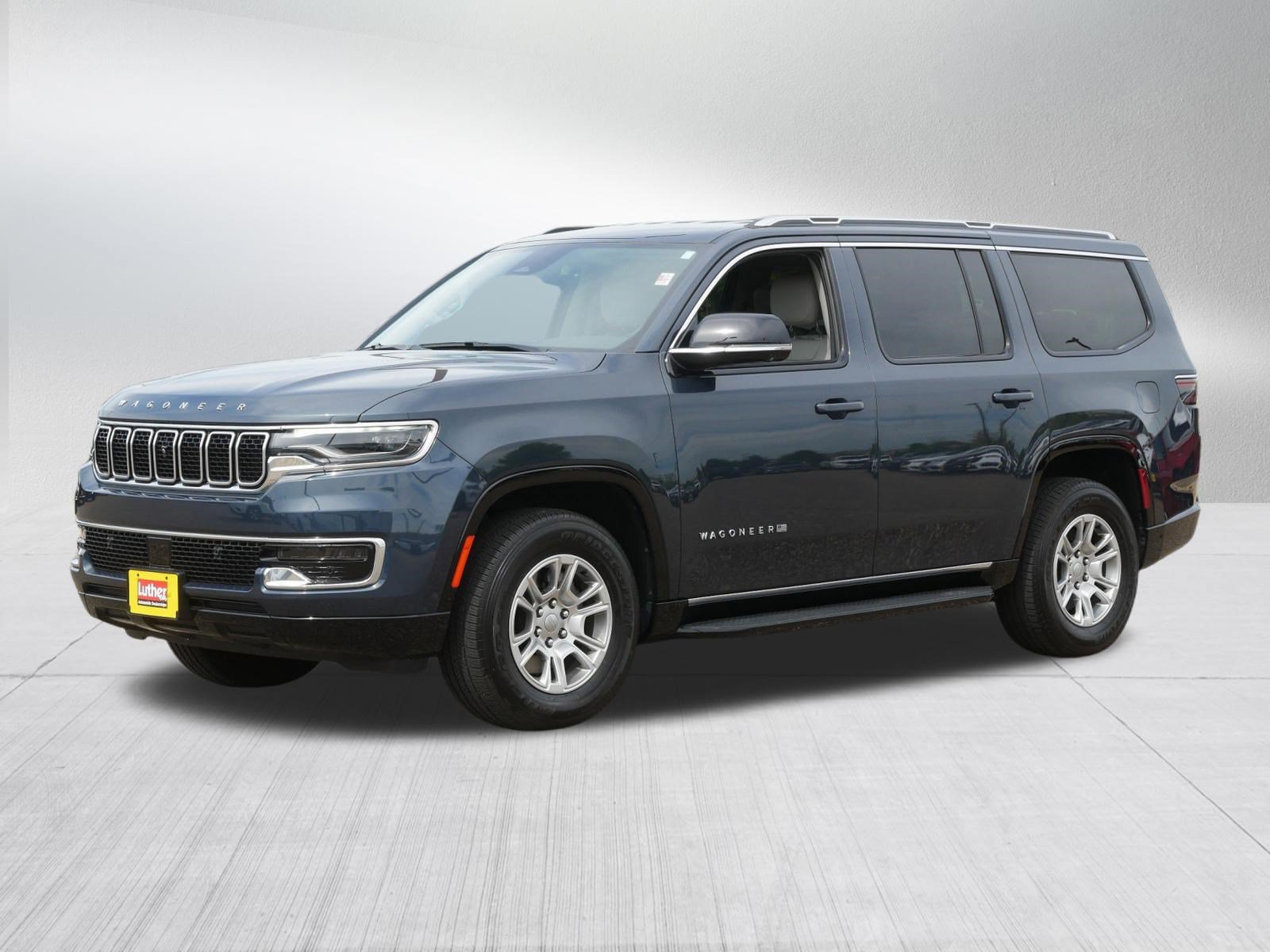 Certified 2024 Jeep Wagoneer 4WD w/ Convenience Group I image 3