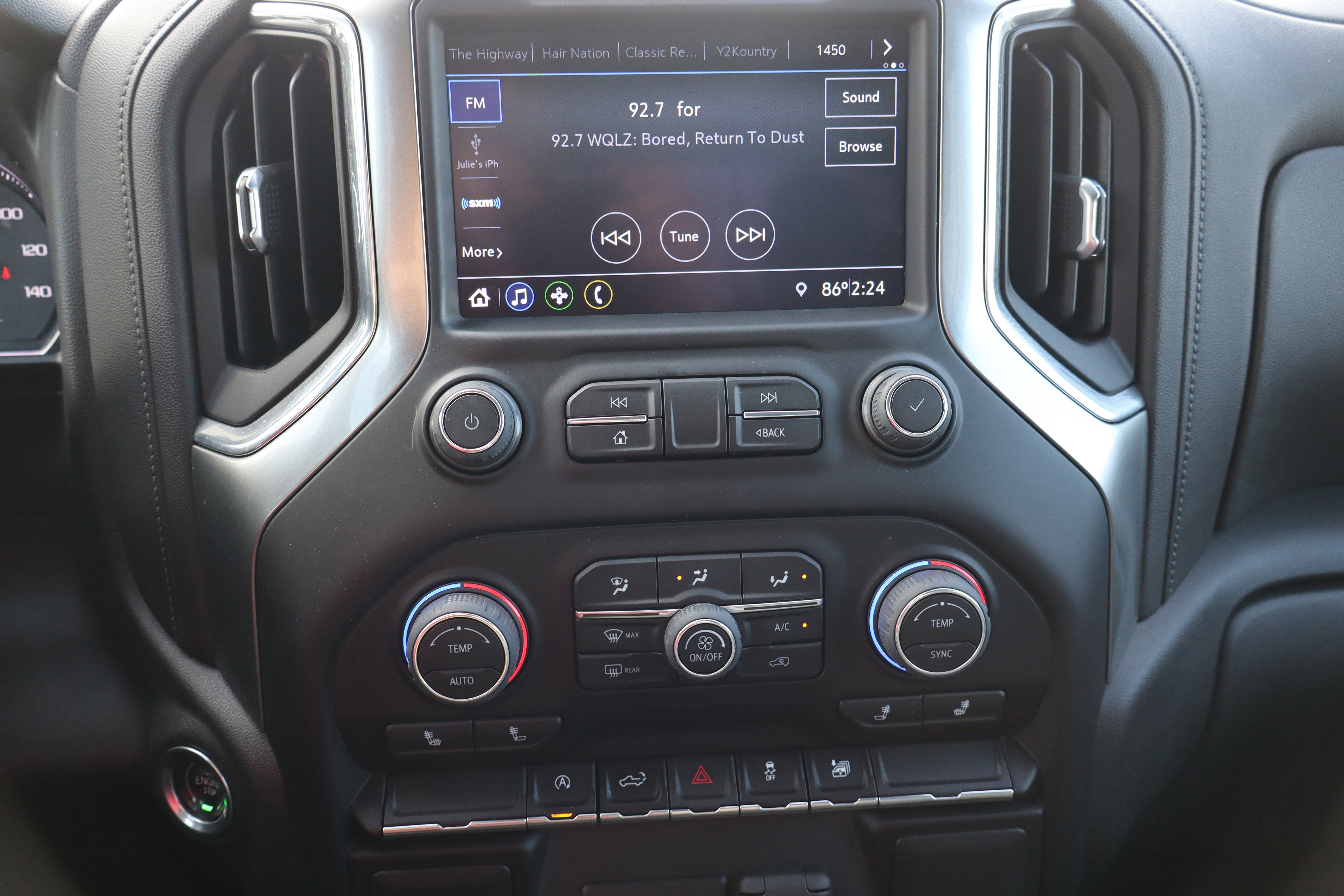 Used 2022 Chevrolet Silverado 1500 LT image 18