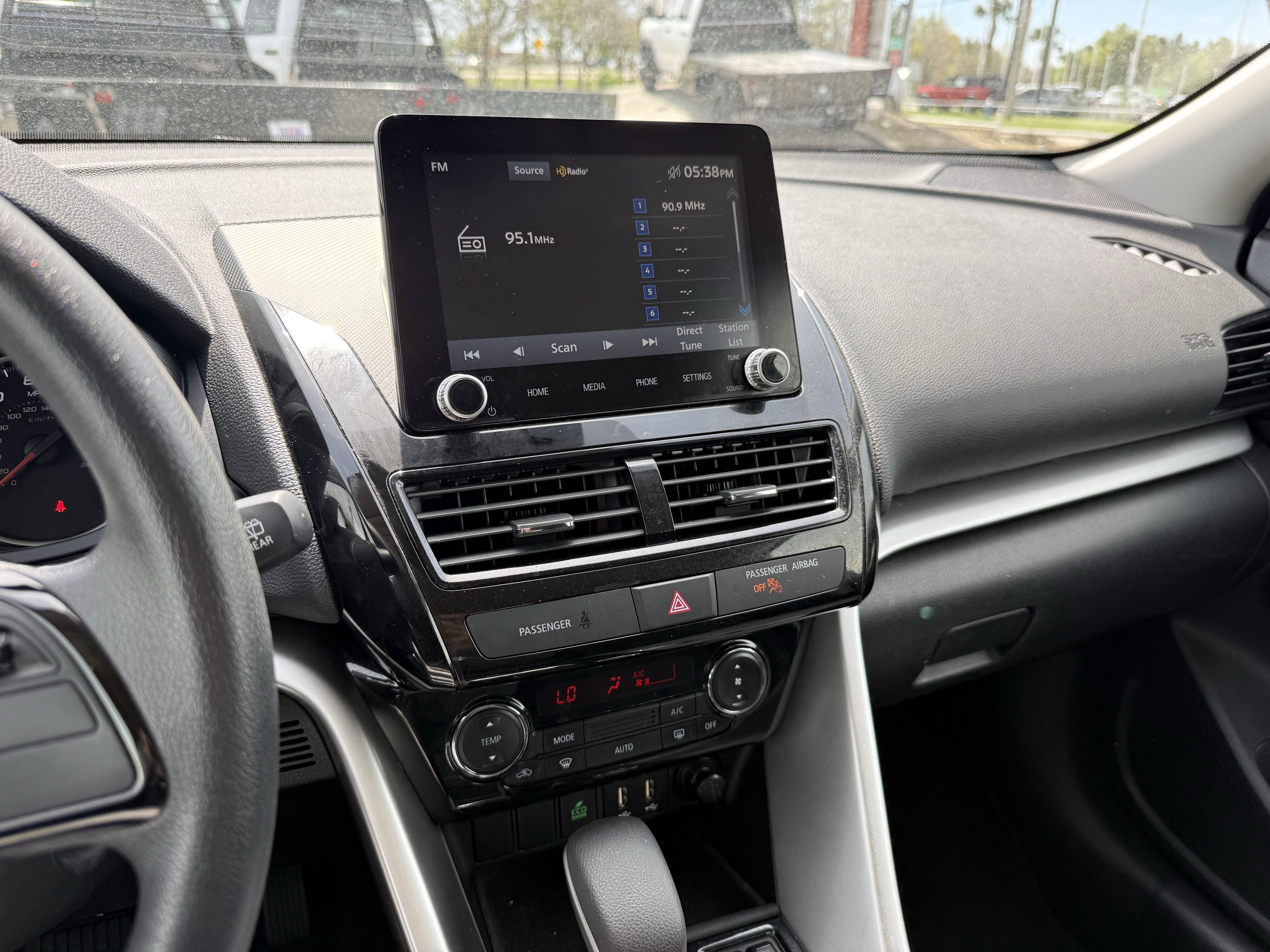 Used 2024 Mitsubishi Eclipse Cross LE image 19