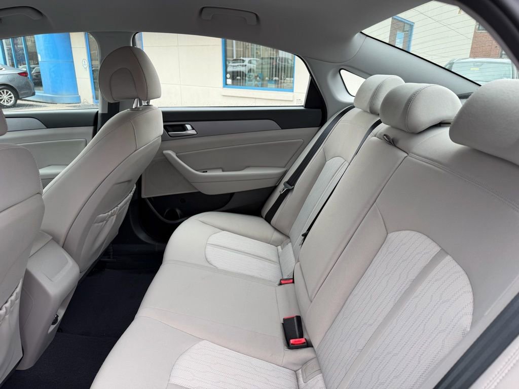 Used 2016 Hyundai Sonata SE image 8