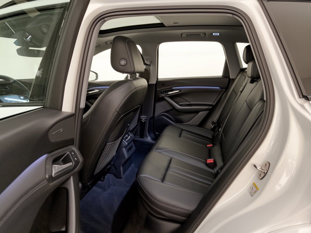 Certified 2025 Audi Q6 e-tron Premium w/ Convenience Package RWD image 25