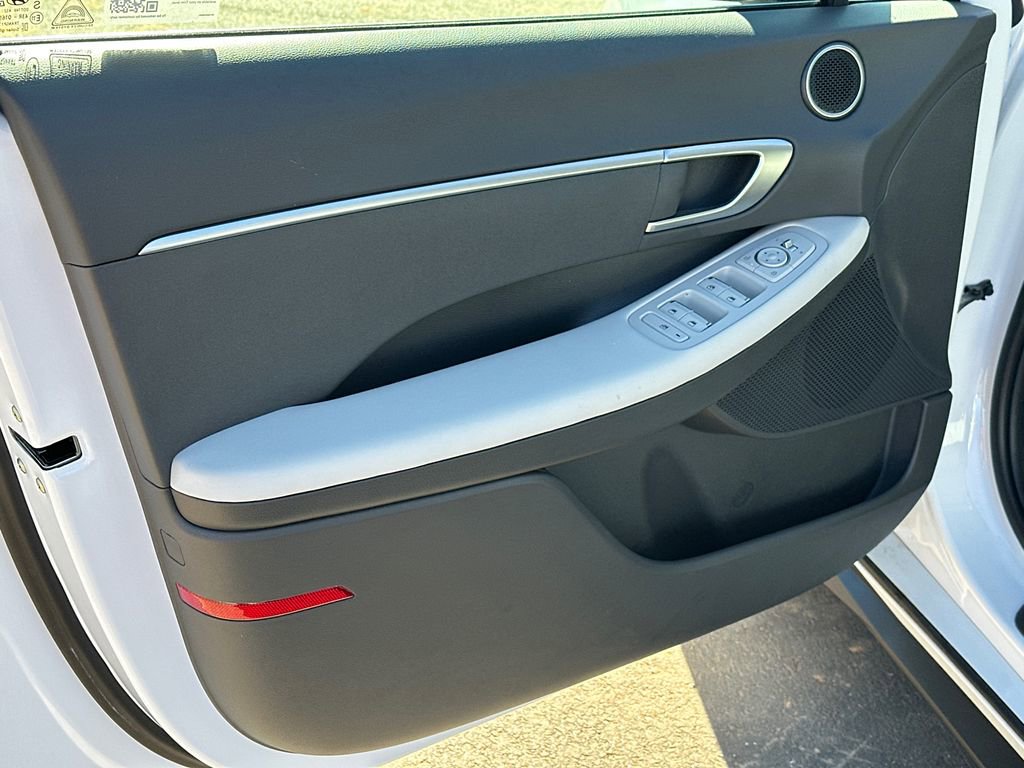 New 2025 Hyundai Sonata SE image 10