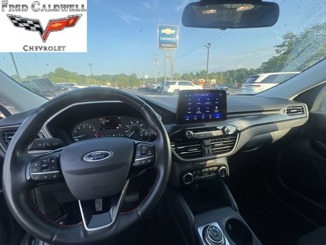 Used 2022 Ford Escape SEL w/ SEL Stealth AWD Package image 10