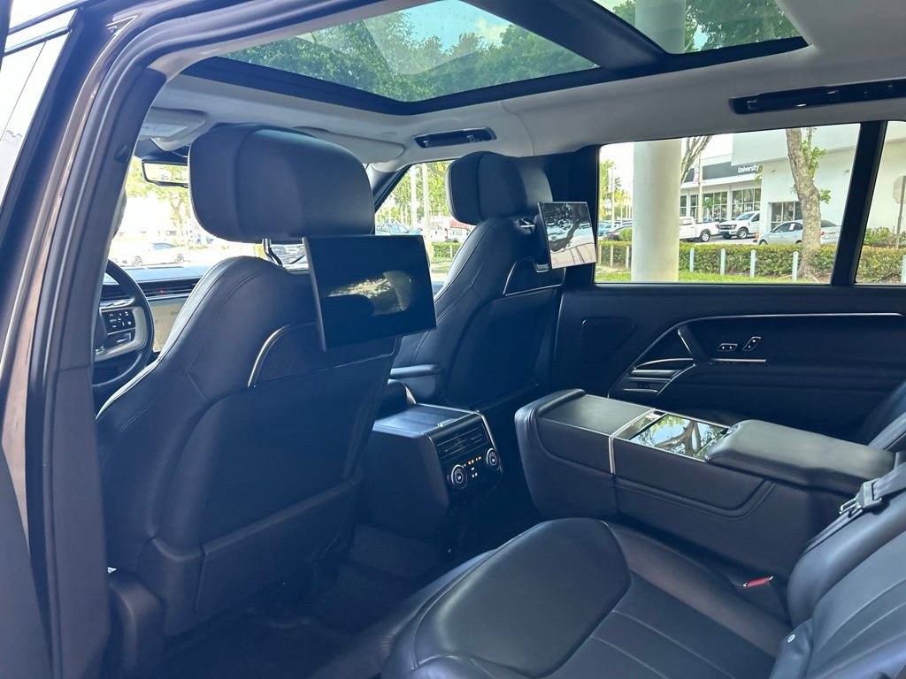Used 2022 Land Rover Range Rover Long Wheelbase First Edition AWD/4WD image 40