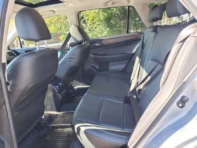 Used 2019 Subaru Outback 2.5i Limited AWD/4WD image 10