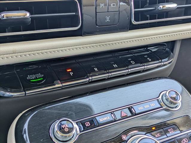 Used 2023 Lincoln Nautilus Standard image 12