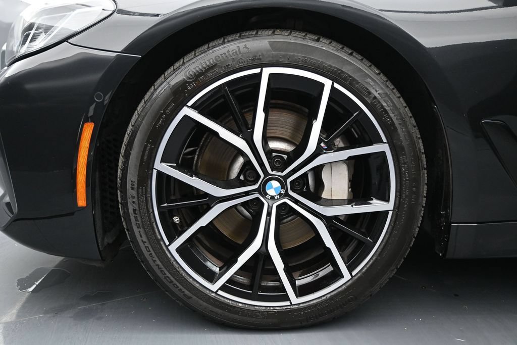 Used 2023 BMW 530i xDrive w/ M Sport Package AWD/4WD image 32