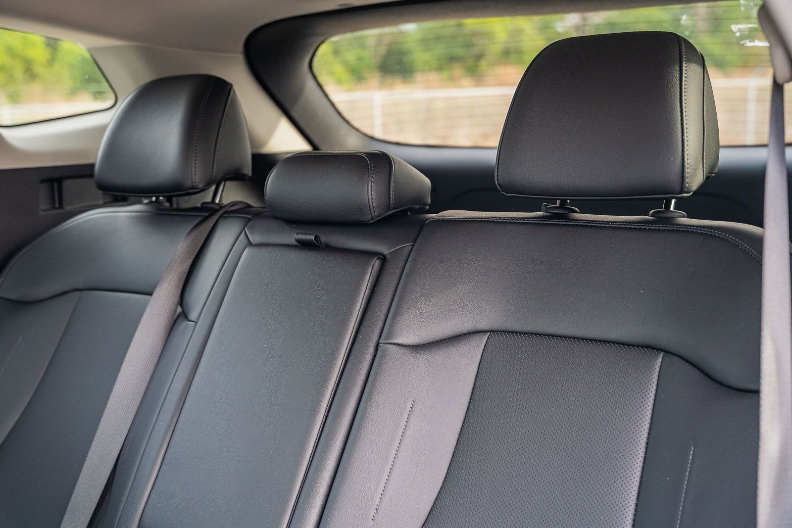 Used 2024 Kia Sportage EX image 19