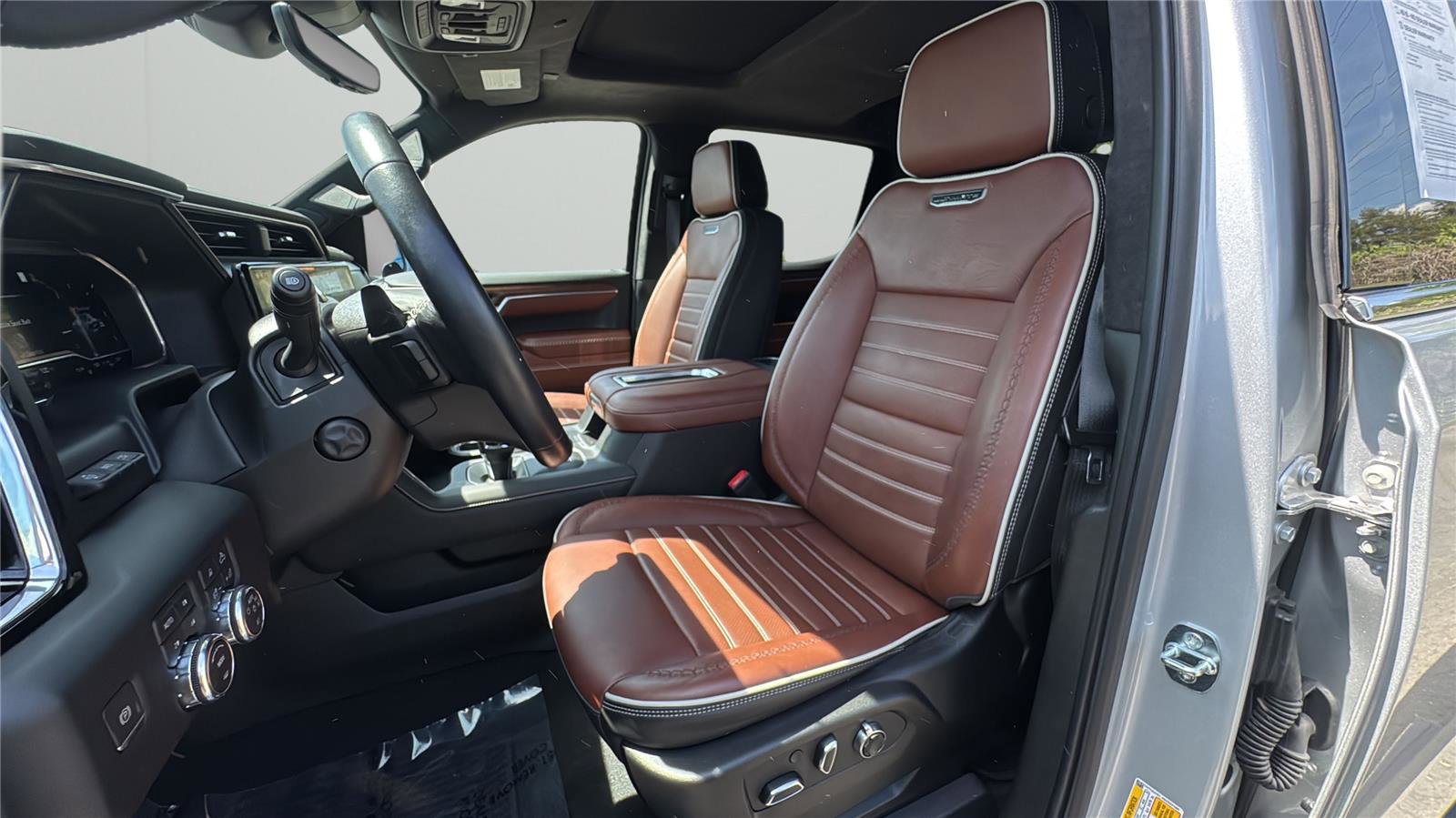 Used 2022 GMC Sierra 1500 Denali Ultimate AWD/4WD image 10