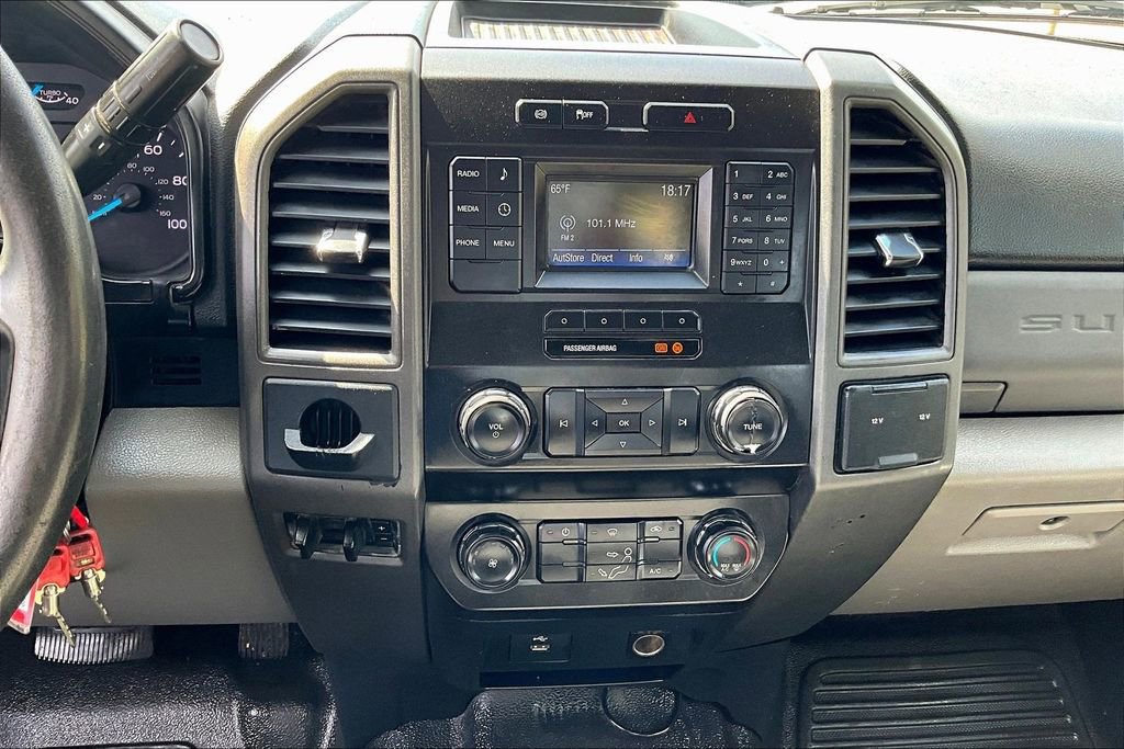 Used 2019 Ford F450 XL w/ XL Decor Group image 11