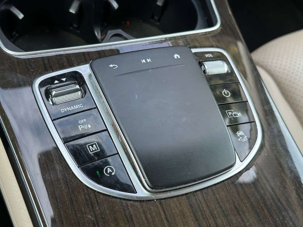 Used 2022 Mercedes-Benz GLC 300 image 33