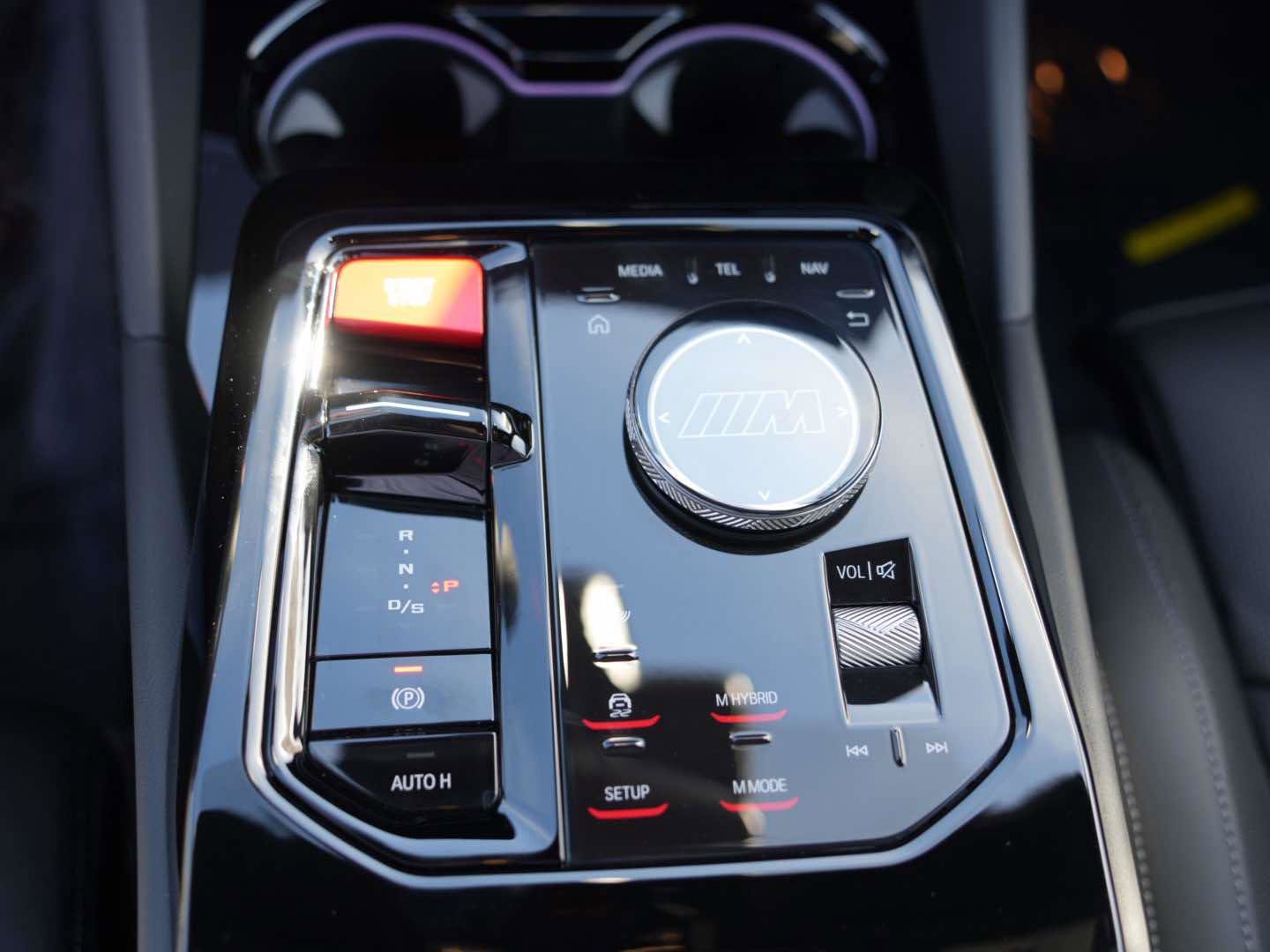 Used 2025 BMW M5 w/ Carbon Package image 30