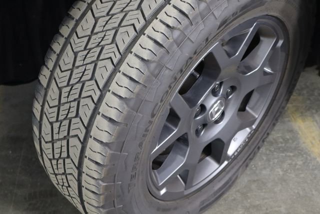 Used 2025 Honda Pilot TrailSport image 41