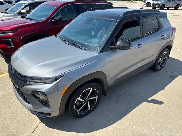 Used 2023 Chevrolet TrailBlazer RS FWD image 2