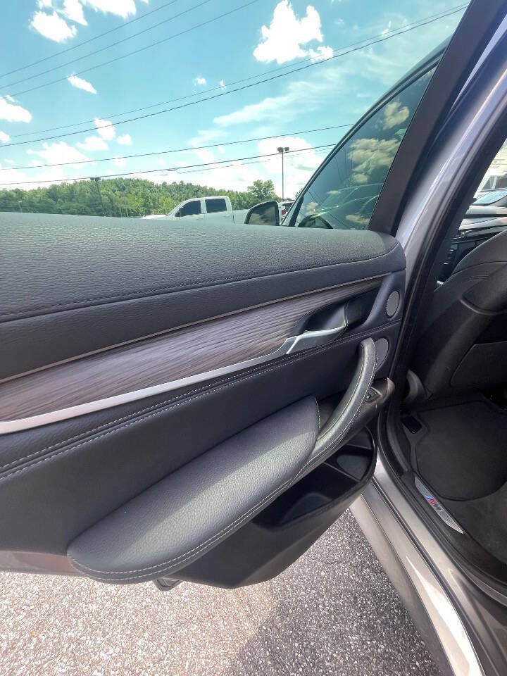 Used 2018 BMW X6 sDrive35i RWD image 14