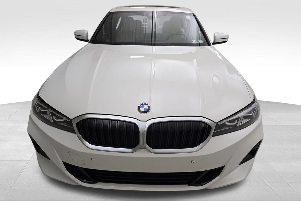 Certified 2023 BMW 330i xDrive Sedan w/ Driving Assistance Package AWD/4WD image 4