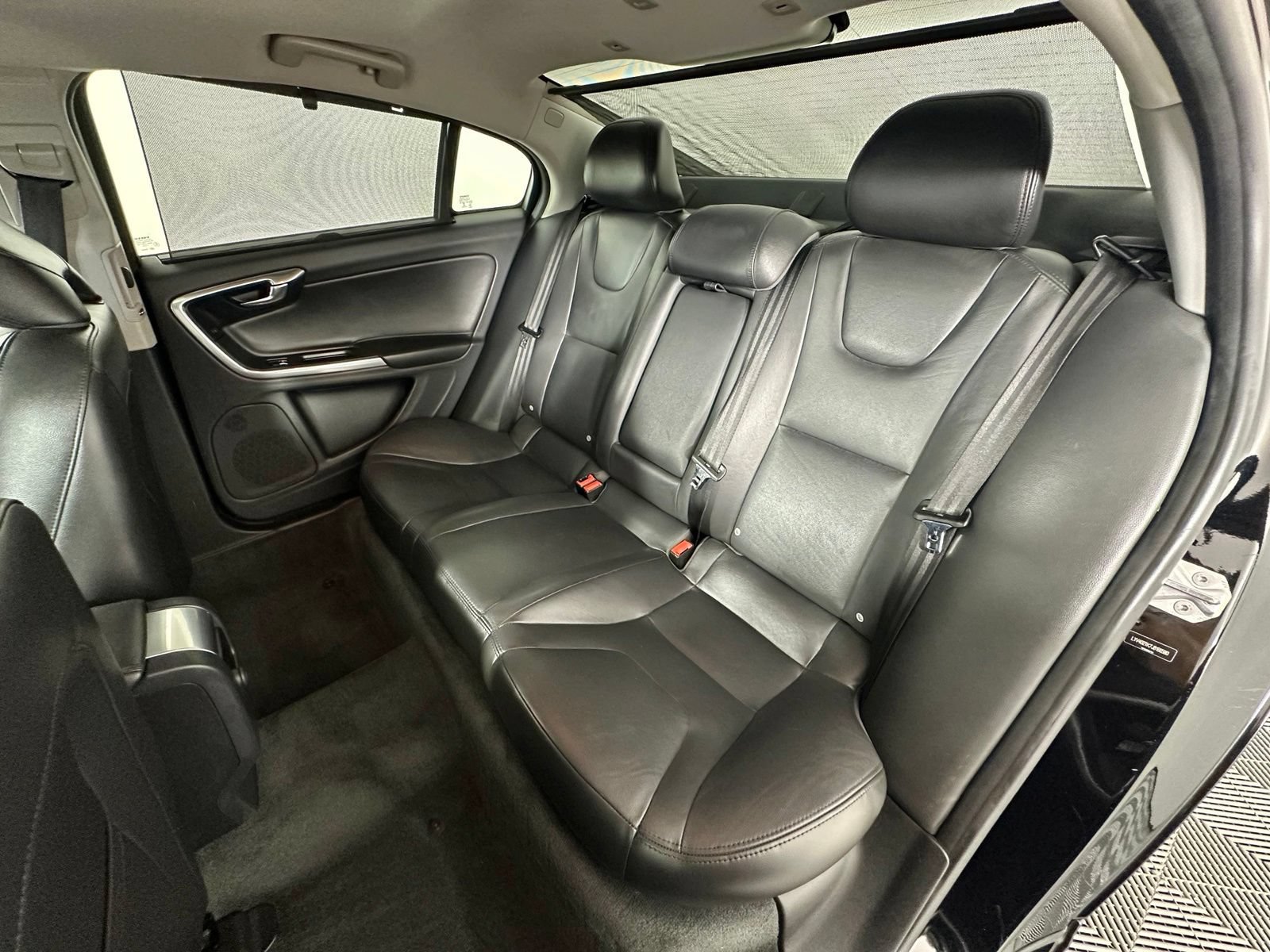 Used 2018 Volvo S60 T5 Inscription AWD/4WD image 30