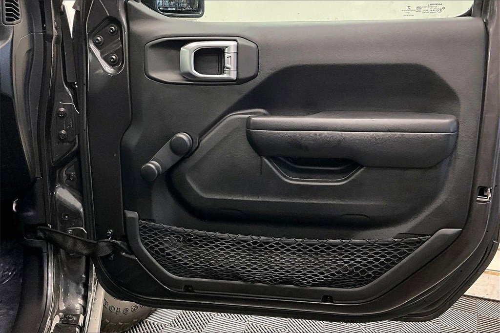 Used 2020 Jeep Gladiator Sport w/ Trailer Tow Package image 25