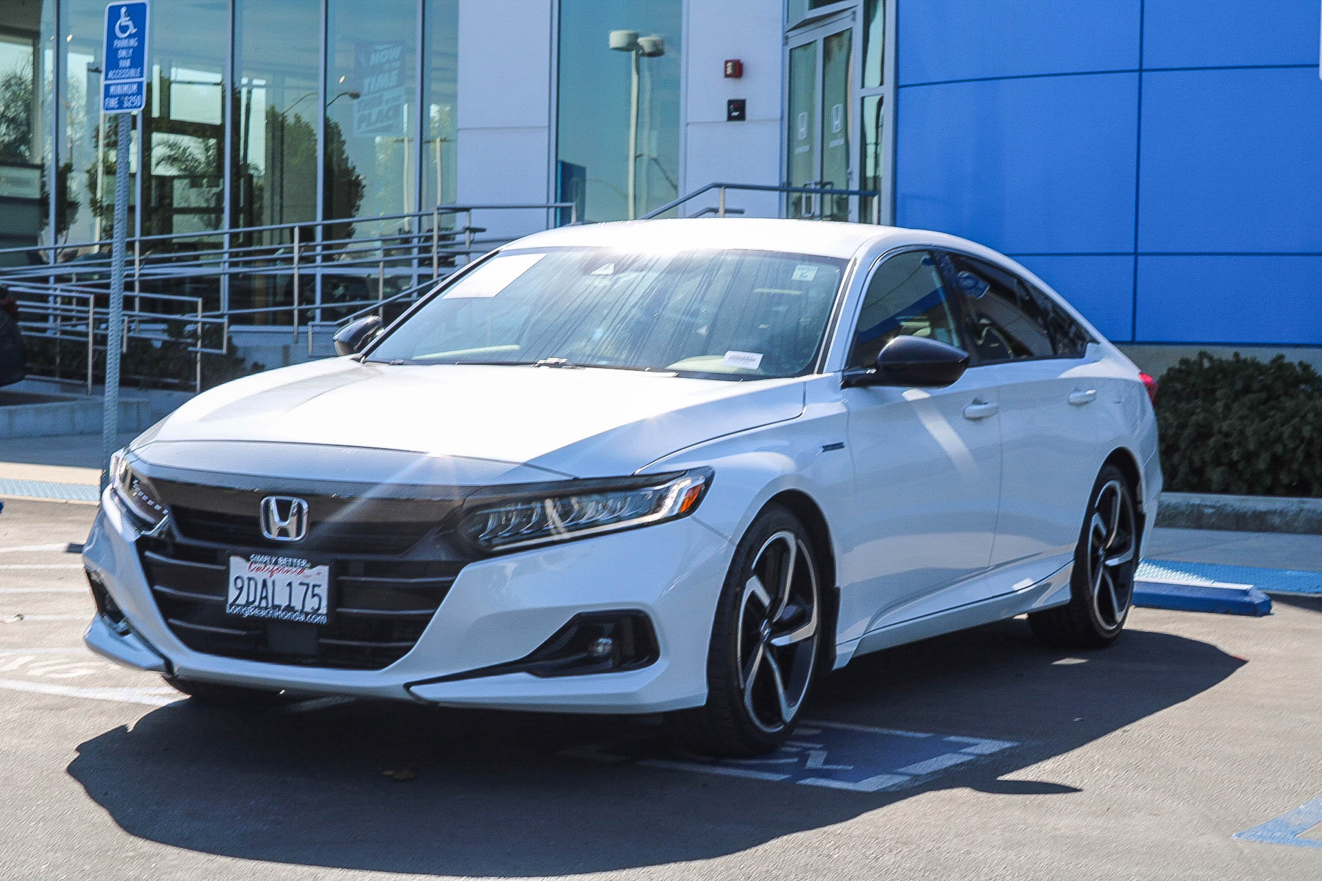 Used 2022 Honda Accord Sport image 3