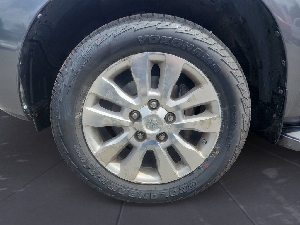 Used 2016 Toyota Sequoia Platinum AWD/4WD image 15
