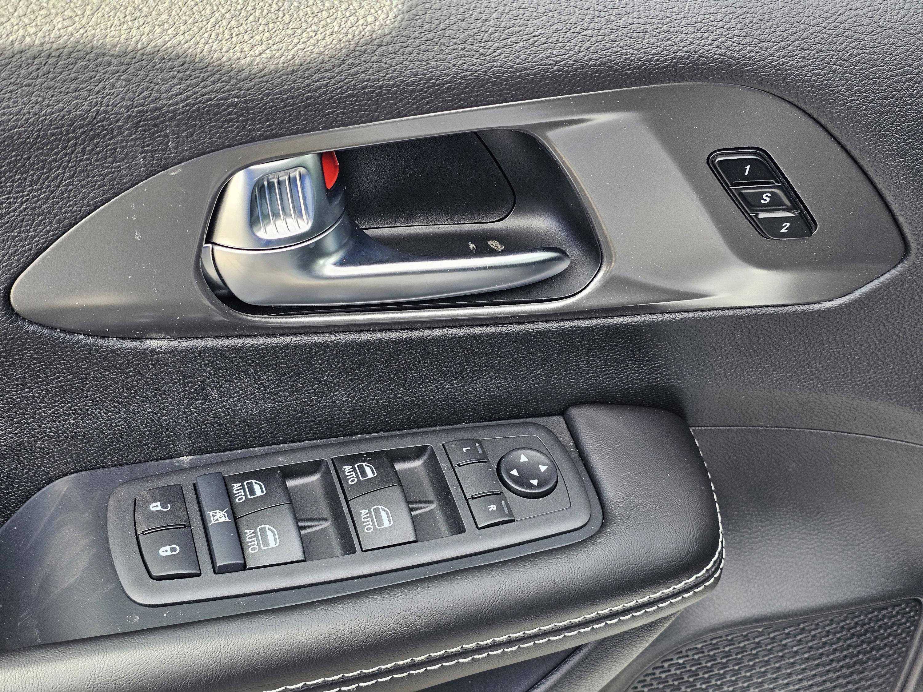 New 2026 Chrysler Pacifica Select image 15