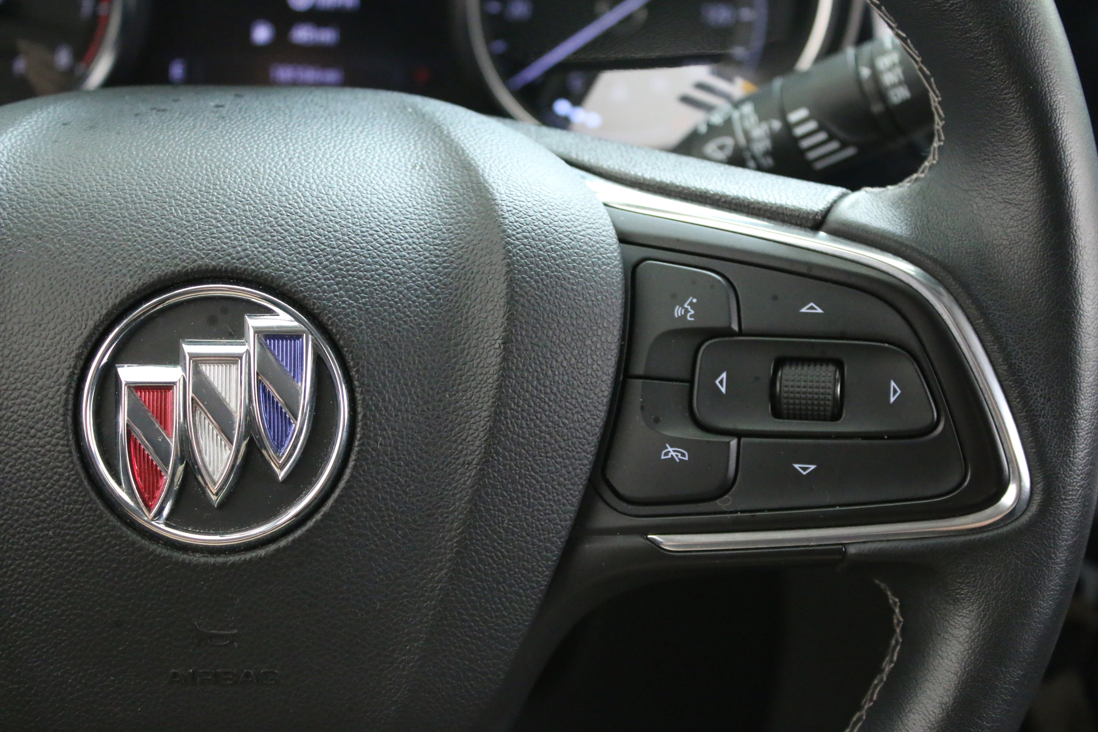 Used 2023 Buick Encore GX Select w/ Sport Touring Package FWD image 15