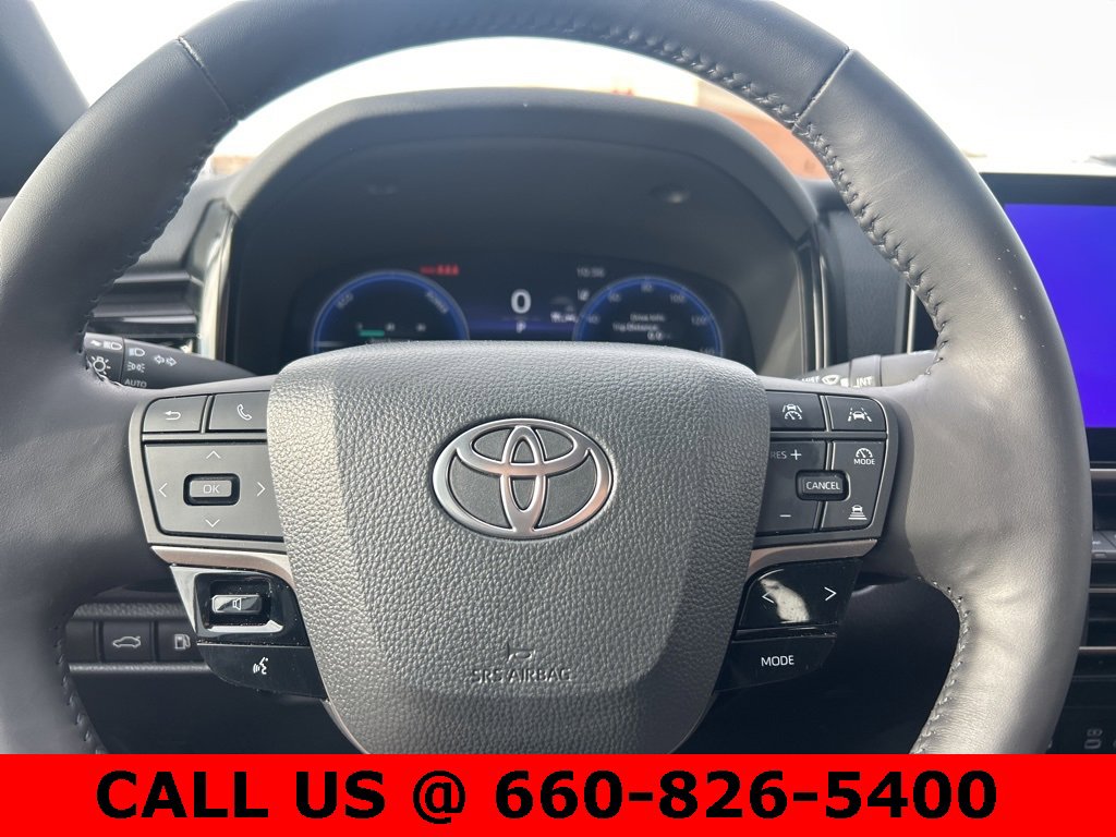 Used 2025 Toyota Camry XSE image 17
