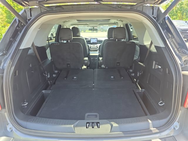 Certified 2023 Ford Explorer XLT w/ Equipment Group 202A AWD/4WD image 8
