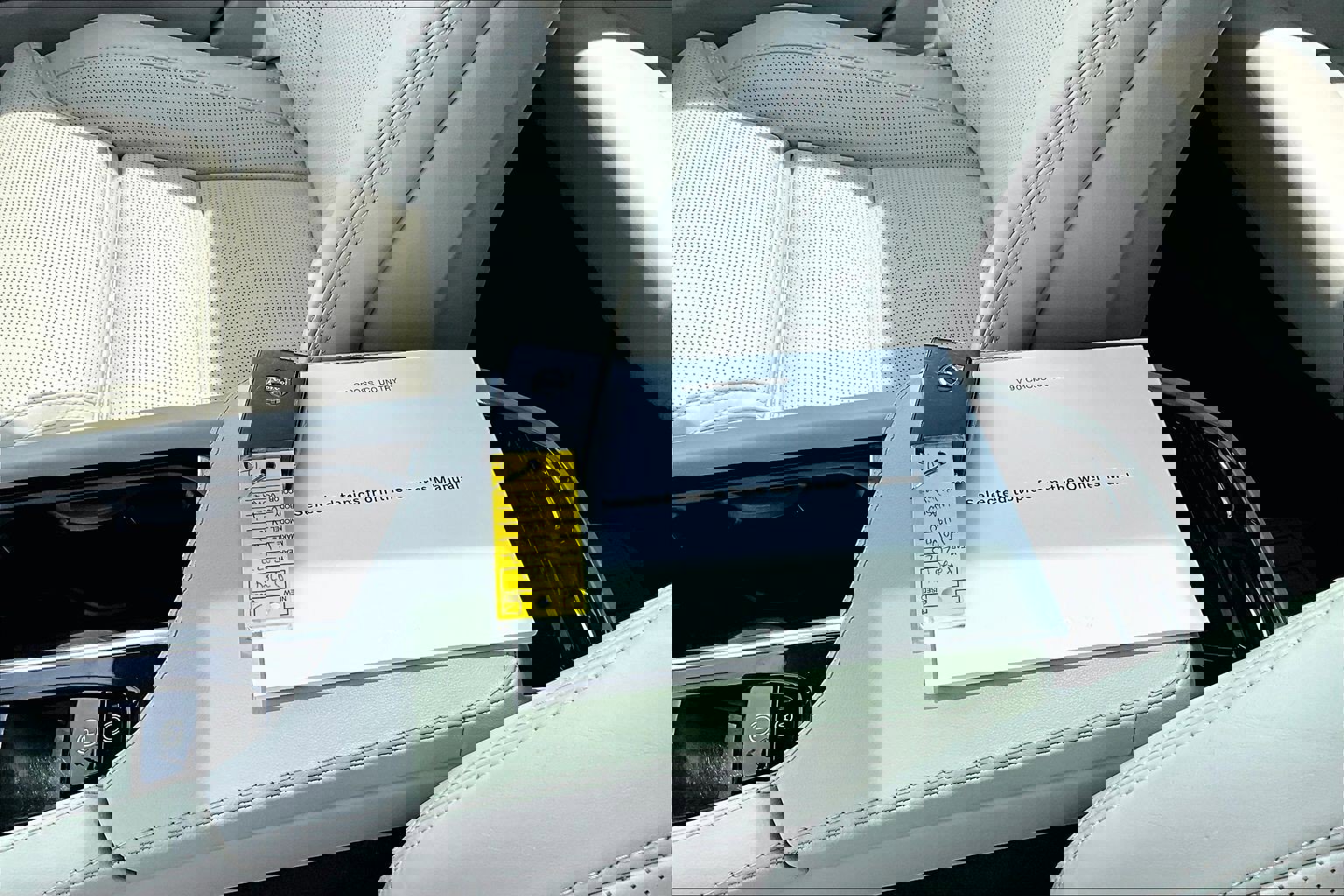 Used 2023 Volvo V90 B6 Cross Country Ultimate AWD/4WD image 11