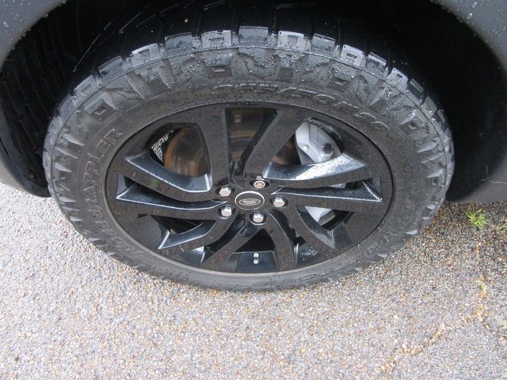 Used 2019 Land Rover Discovery HSE AWD/4WD image 27