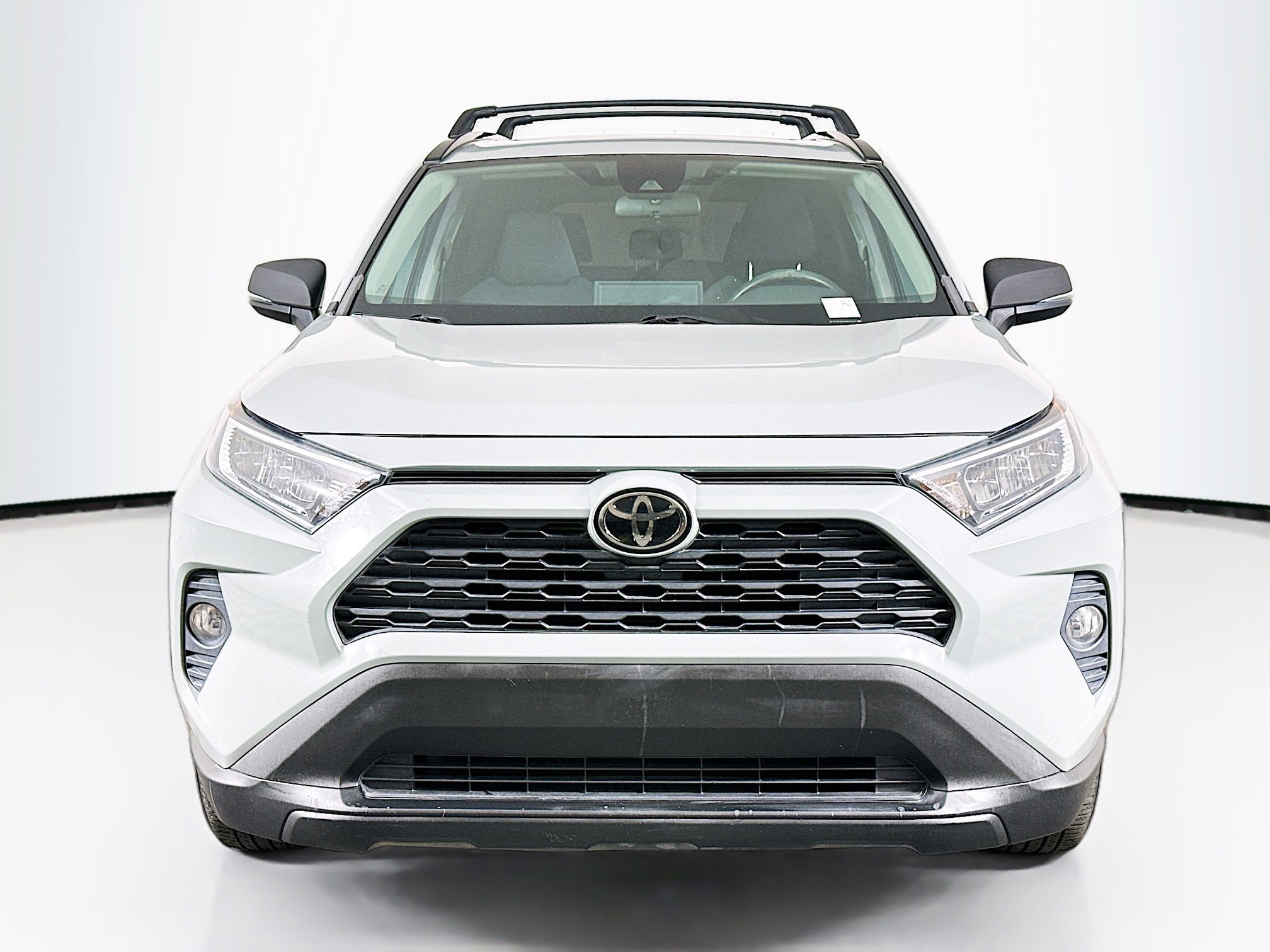 Used 2021 Toyota RAV4 XLE w/ Convenience Package image 2