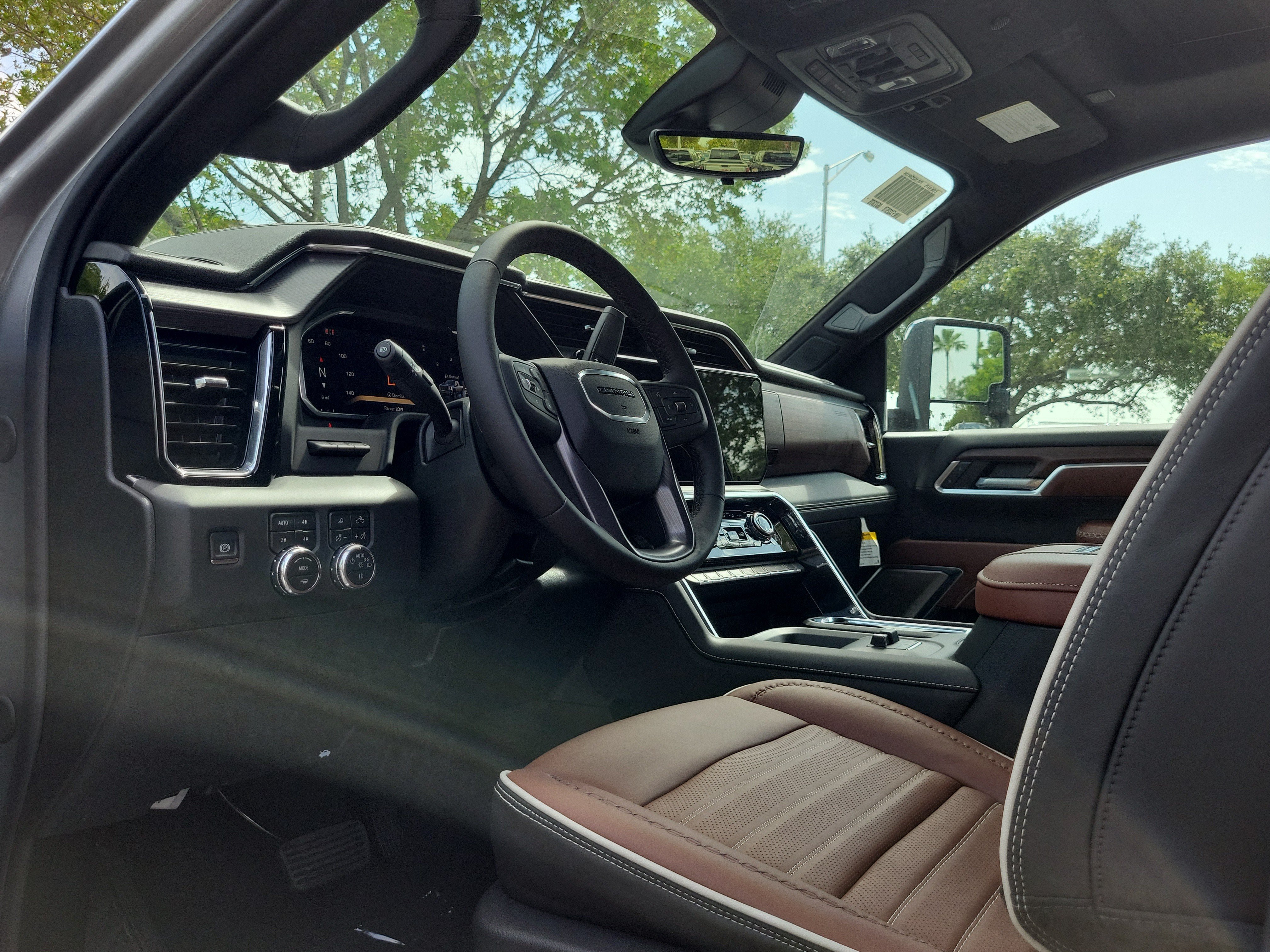 New 2026 GMC Sierra 2500 Denali Ultimate AWD/4WD image 7
