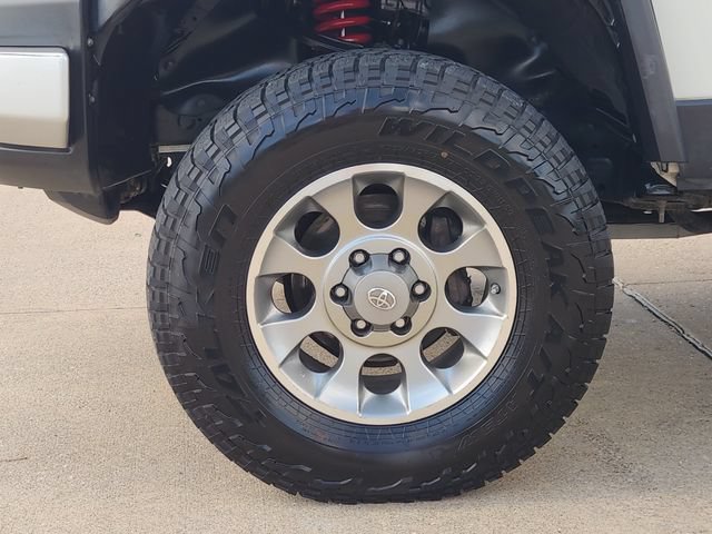 Used 2012 Toyota FJ Cruiser 4WD w/ Upgrade Pkg image 7