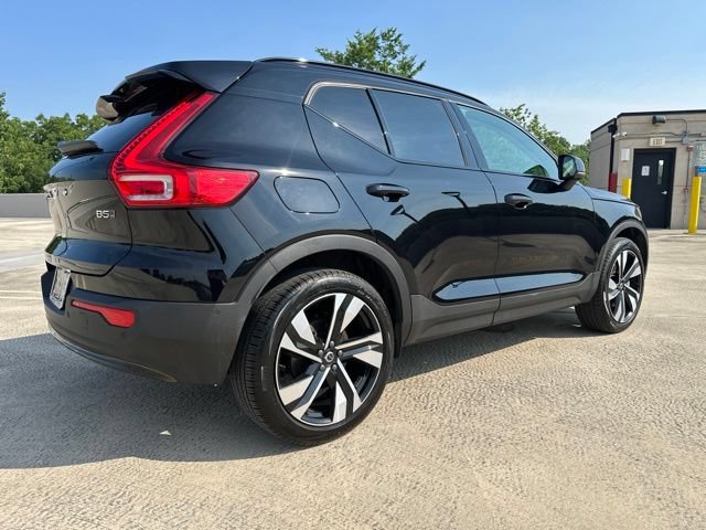 Certified 2024 Volvo XC40 B5 Plus w/ Protection Package Premier AWD/4WD image 9