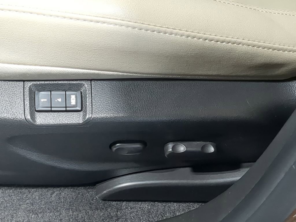 Used 2017 Buick Encore Essence image 21