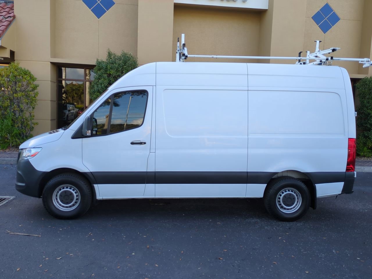 Used 2019 Mercedes-Benz Sprinter 144 Cargo image 7