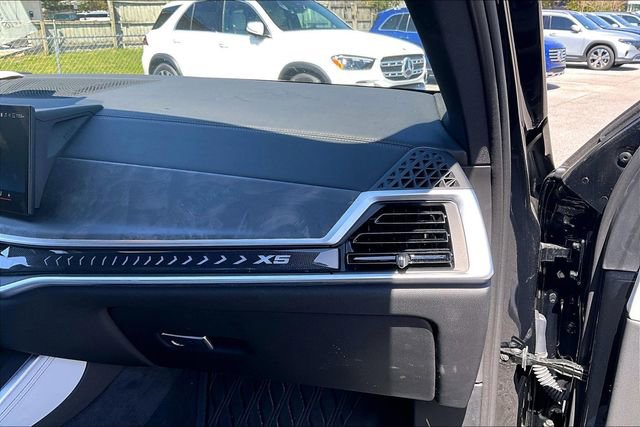 Used 2025 BMW X5 xDrive40i w/ Climate Comfort Package image 23