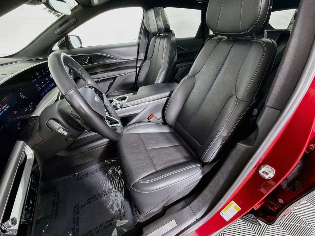 Used 2024 Cadillac Lyriq Luxury AWD/4WD image 21